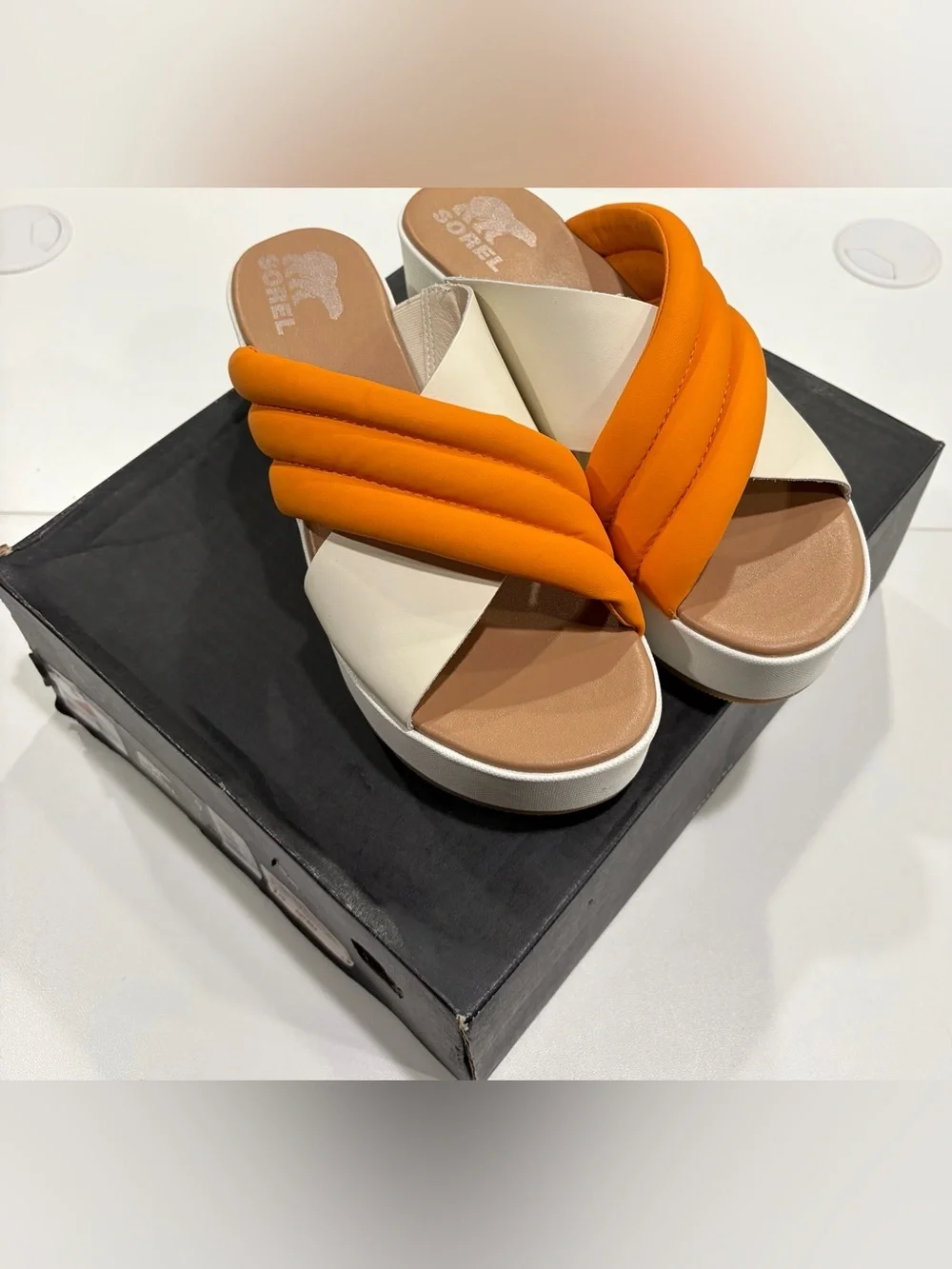 Sorel Women's Size 9 Cameron Flatform Puff Wedge Mule Sandals Orange NWT